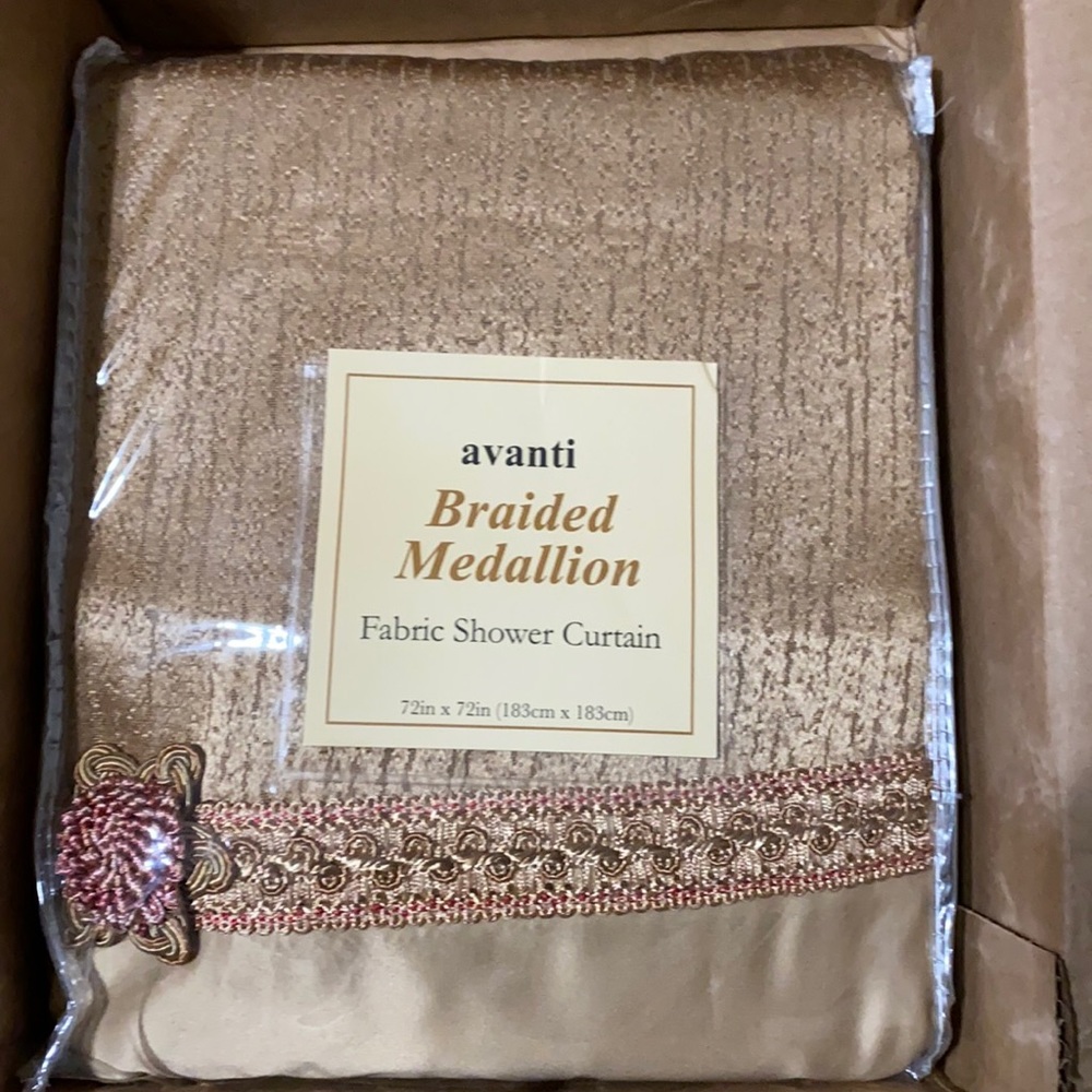 72x72 Shower Curtain - Avanti Gold